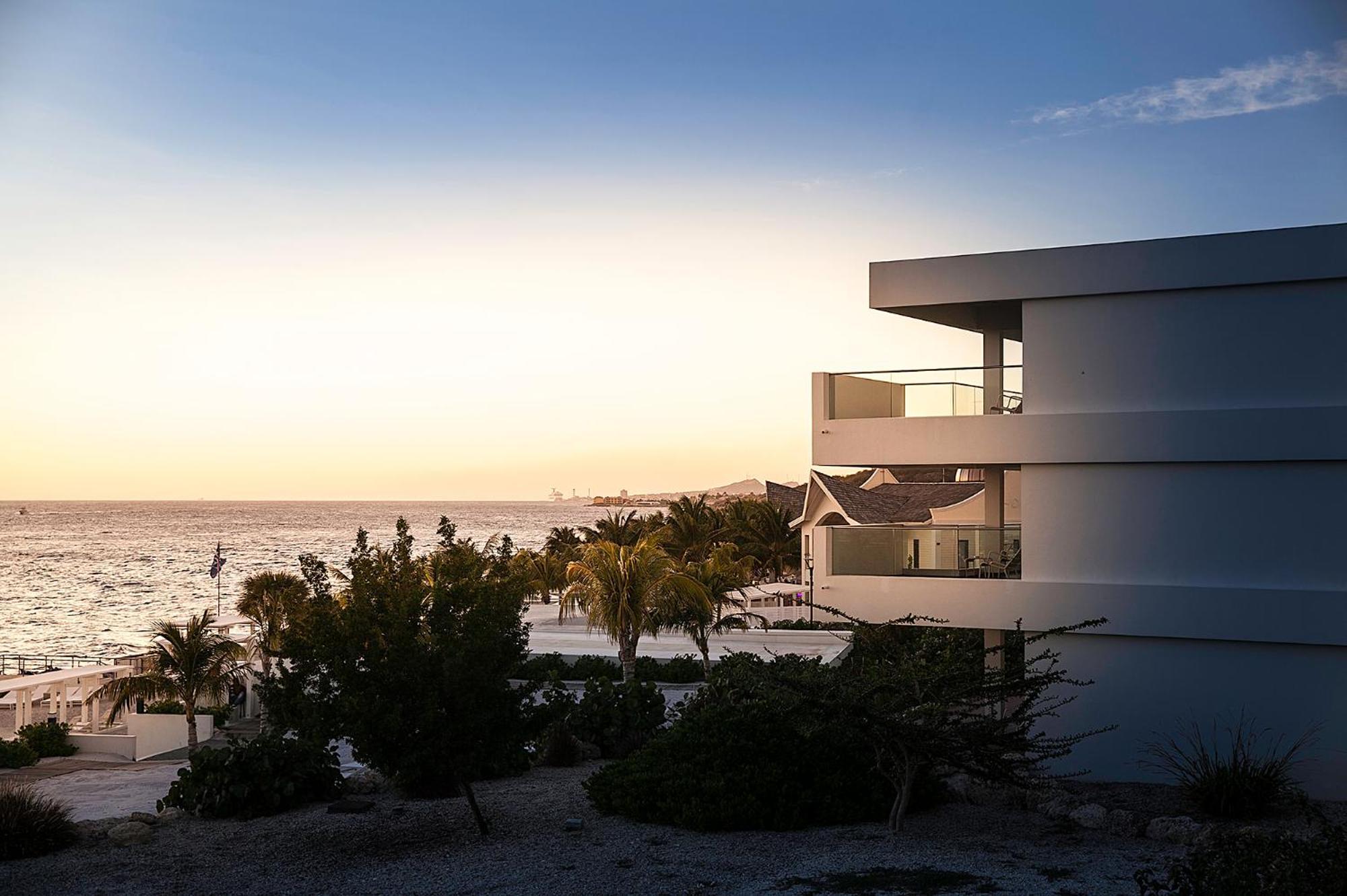 Papagayo Beach Hotel (Adults Only) Віллемстад Екстер'єр фото
