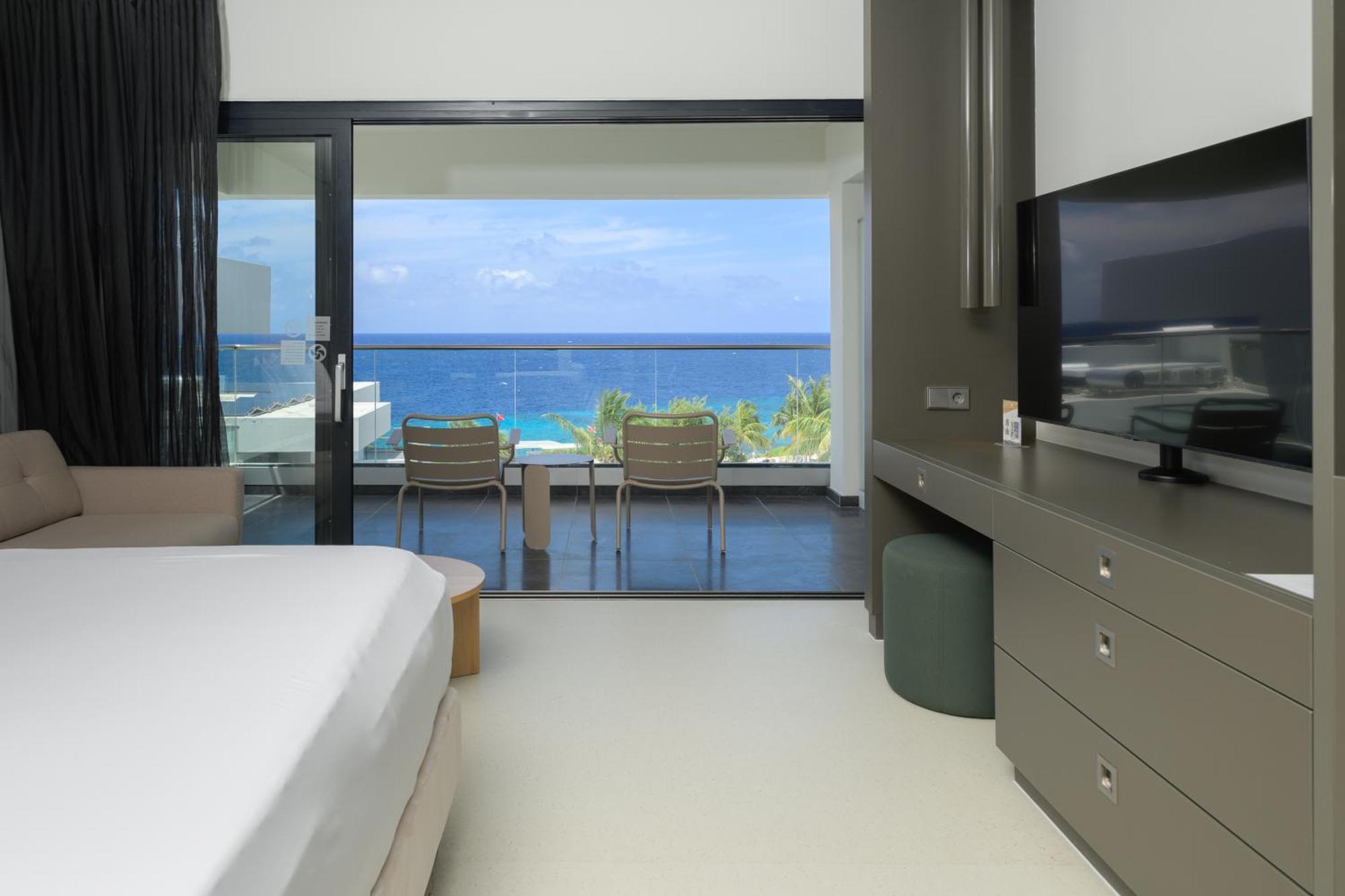 Papagayo Beach Hotel (Adults Only) Віллемстад Екстер'єр фото
